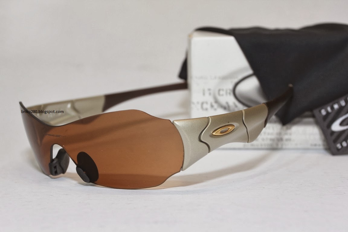 discontinued oakley goggles